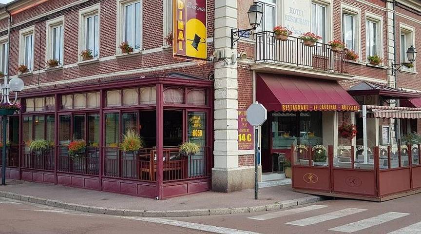 Hôtel pour 2 personnes, avec Terrasse et Vue à Poix-de-Picardie