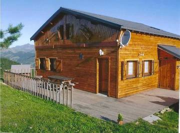 Gîte pour 6 personnes, avec terrasse à Camurac