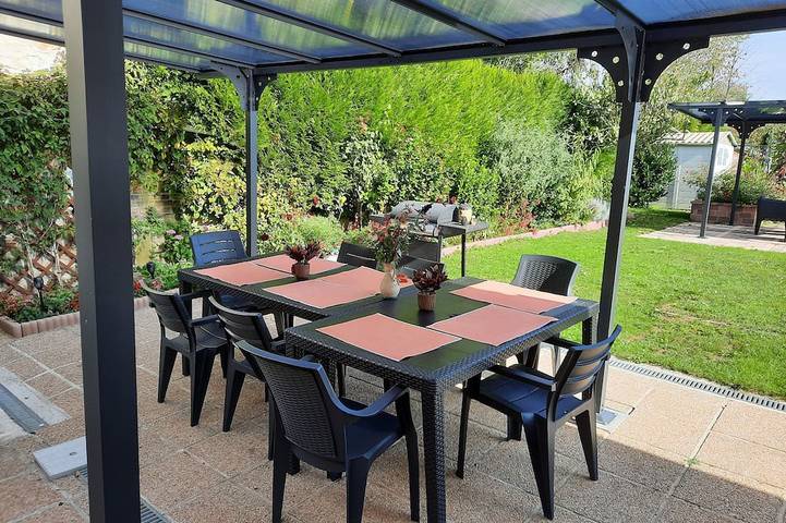 Location de vacances pour 8 personnes dans Hautevesnes