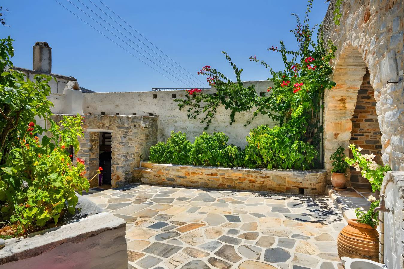 Ferienhaus "Zeus House" mit Bergblick, 2 privaten Terrassen und Wlan in Kykladen