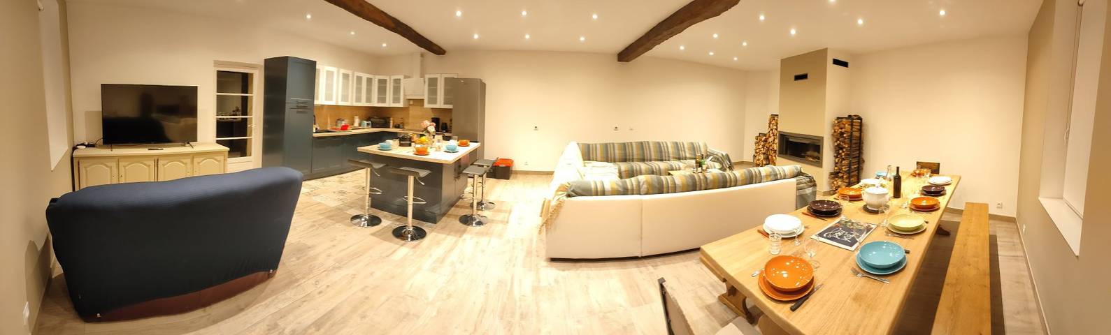 Gîte pour 13 personnes, avec terrasse et jardin dans Yonne - 2