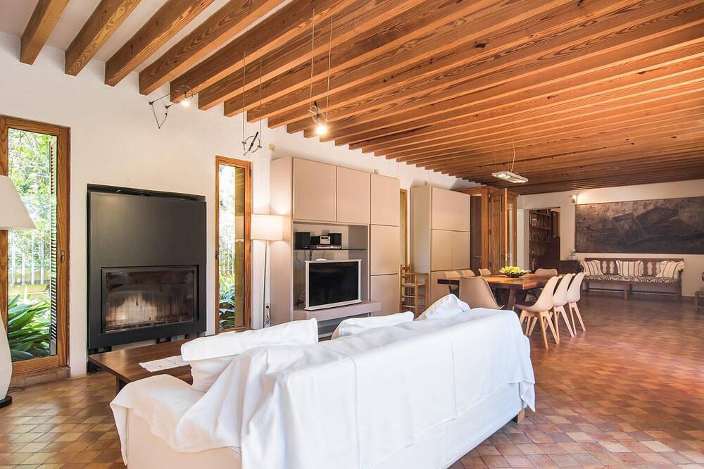 Beach front home in Cala Millor in Cala Bona, Son Servera