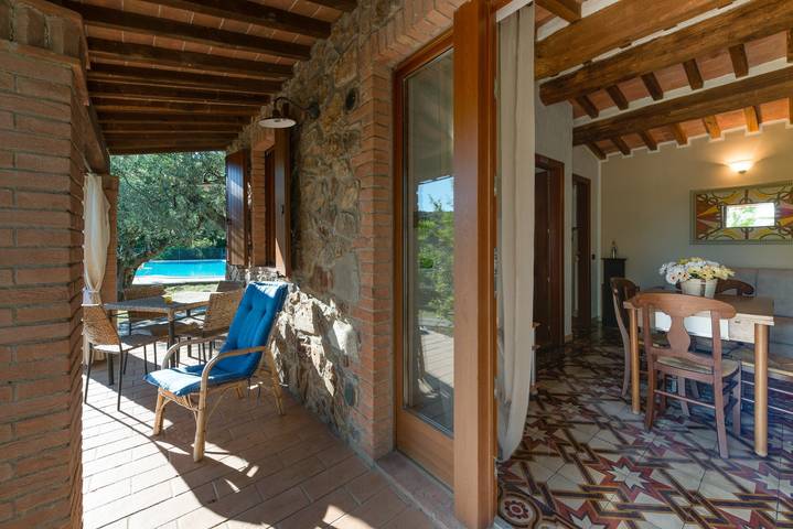 Appartamento intero, 'Casetta' con piscina panoramica, veranda privata e Wi-Fi in Gavorrano, Provincia di Grosseto