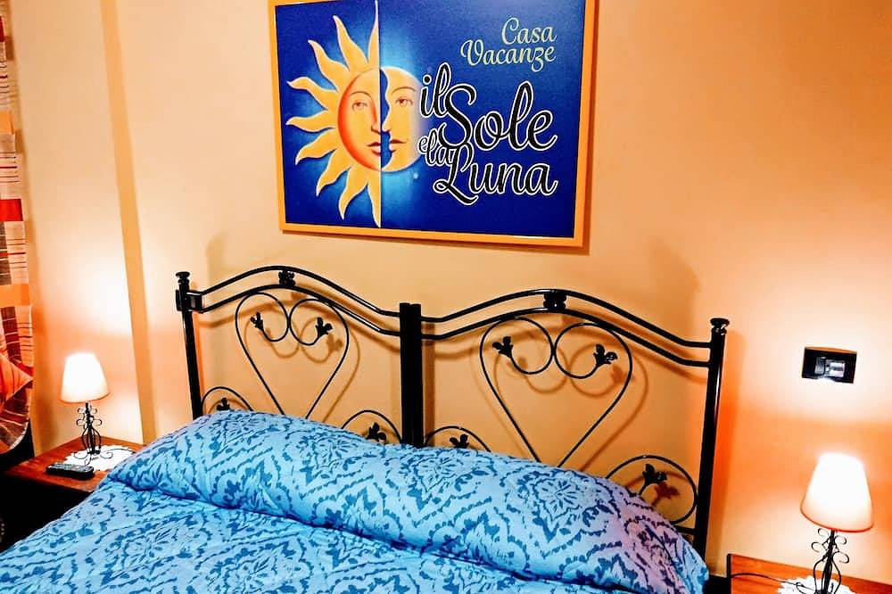 Entire apartment, Independent studio in the historic center, with kitchenette. in Agrigento, Agrigento Province