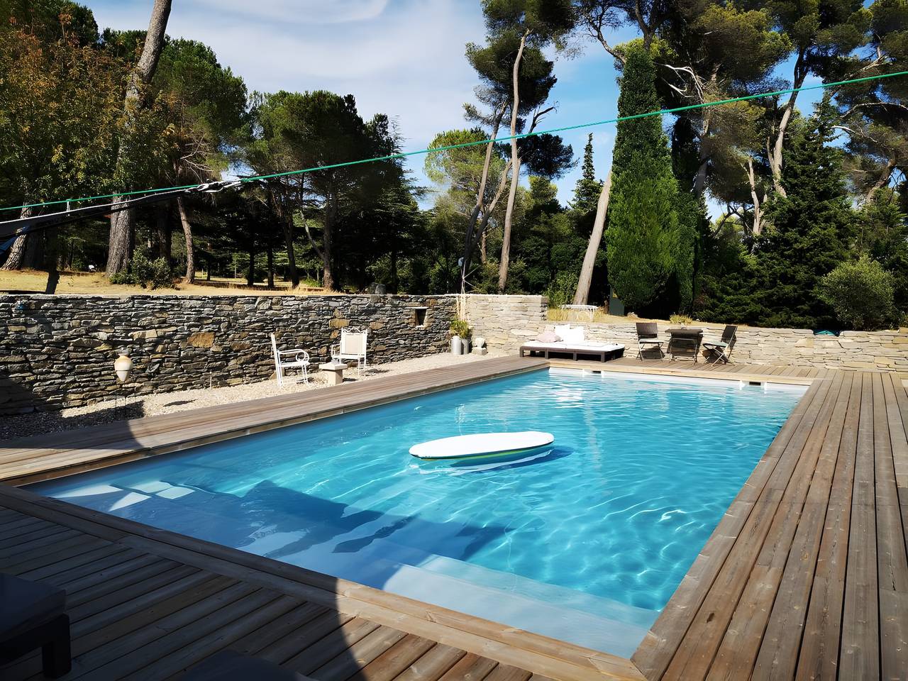 Vakantiehuis 'Les Pins - Domaine Russol' met Uitzicht op de Bergen, Wi-Fi en Airco in Laure-Minervois, Vinisce