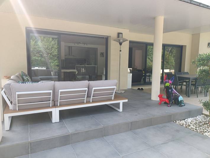 Location de vacances pour 6 personnes, avec terrasse, animaux acceptés à Le Tour-du-Parc - 3