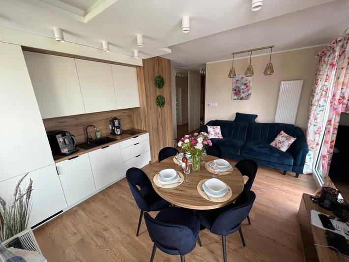 Apartament wakacyjny dla 6 osób, z widok i ogród w Sianożęty