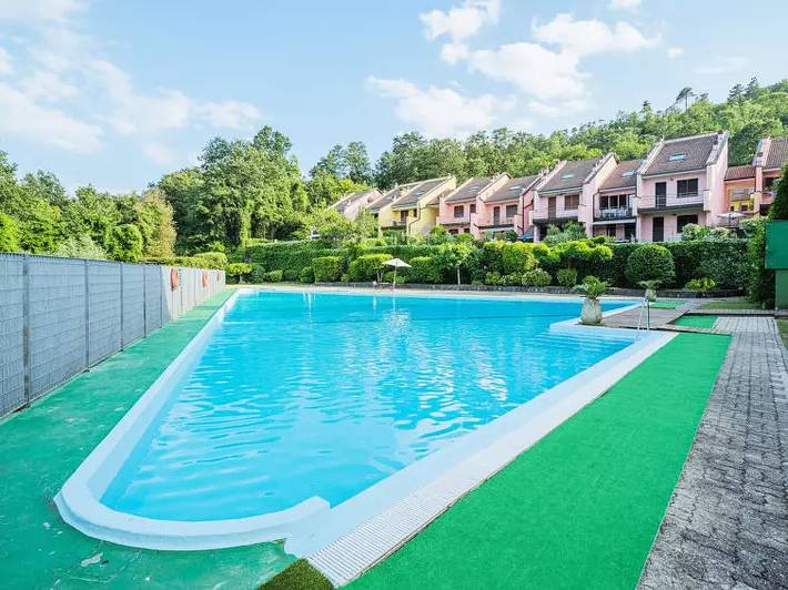 Gîte pour 4 personnes, avec jardin et piscine à Pignone