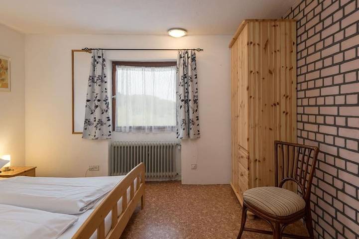 Ganze Wohnung, Herrliche Wohnung für 7 Gäste mit  W-Lan, Tv, Terrasse und Haustiere erlaubt in Immerath, Vulkaneifel