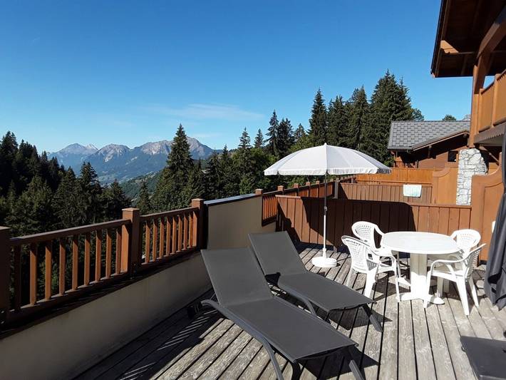 Gîte pour 6 personnes, avec piscine et terrasse à Cohennoz
