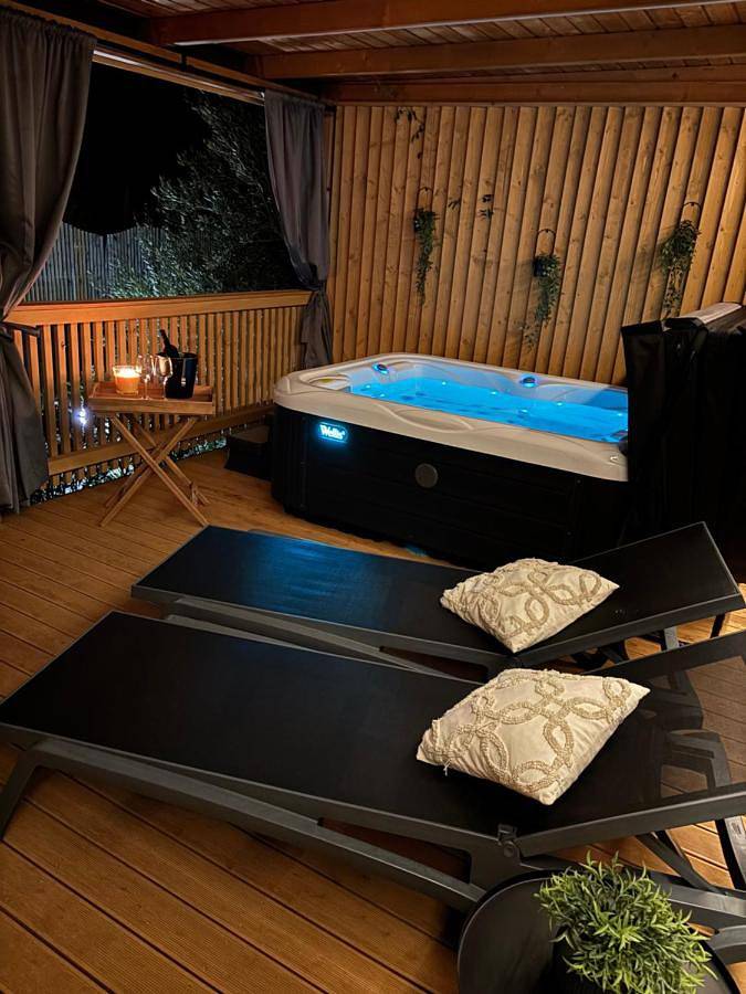 Camping pour 6 personnes, avec piscine ainsi que jacuzzi et jardin dans Primorje-Gorski Kotar - 4