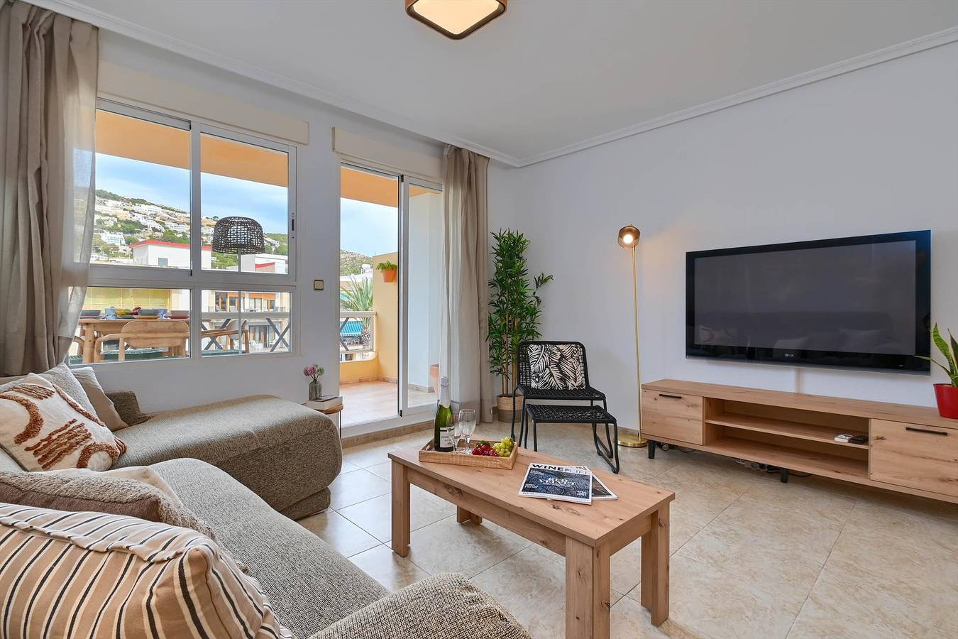 Entire apartment, Botavara 4 pax in Javea Port, Jávea