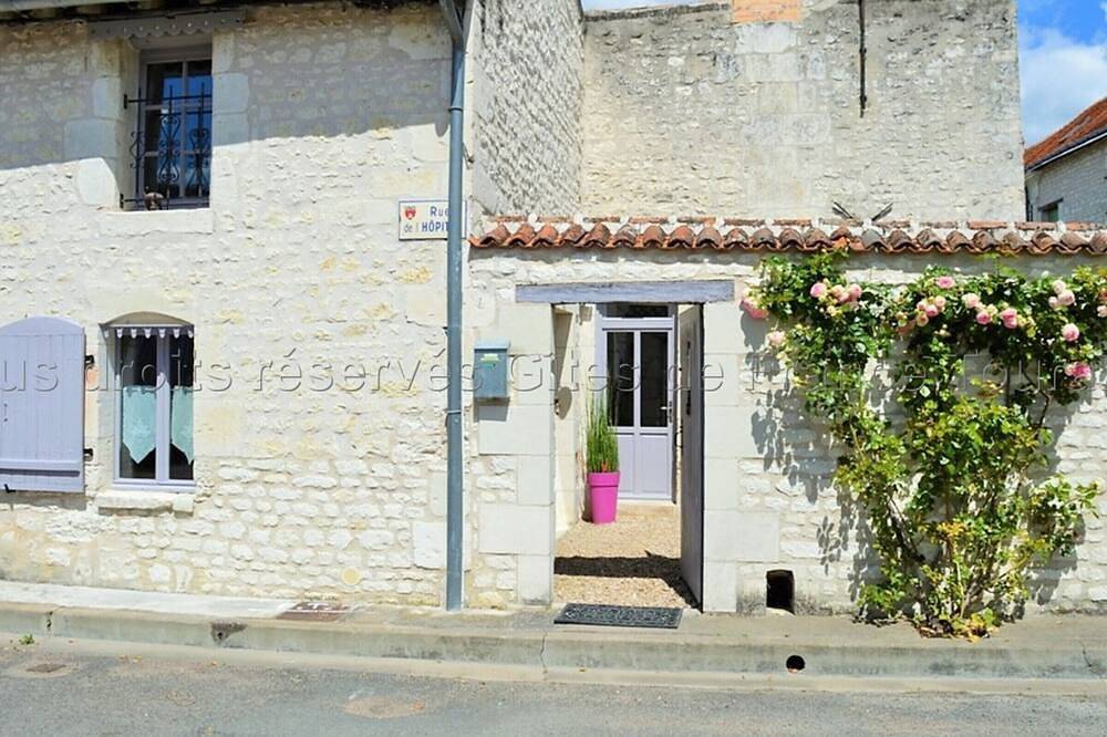 Maison traditionnelle avec animaux admis - 3 pers. in Champigny-sur-Veude, Parc naturel régional Loire-Anjou-Touraine