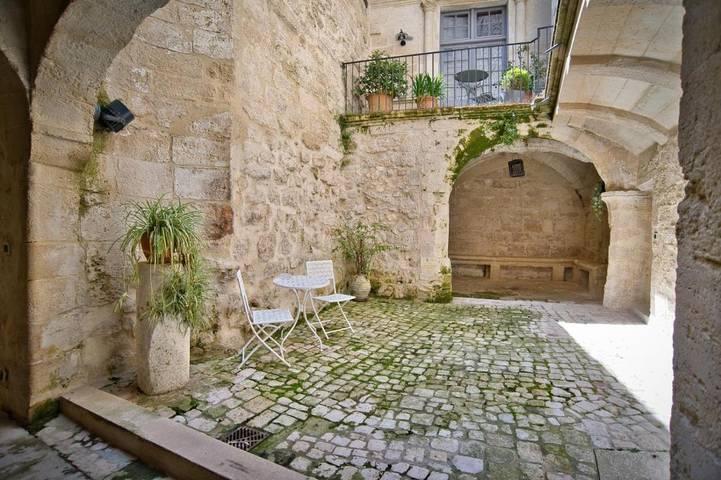 Gîte pour 2 personnes, avec vue et terrasse dans Office De Tourisme D Uzes - 2
