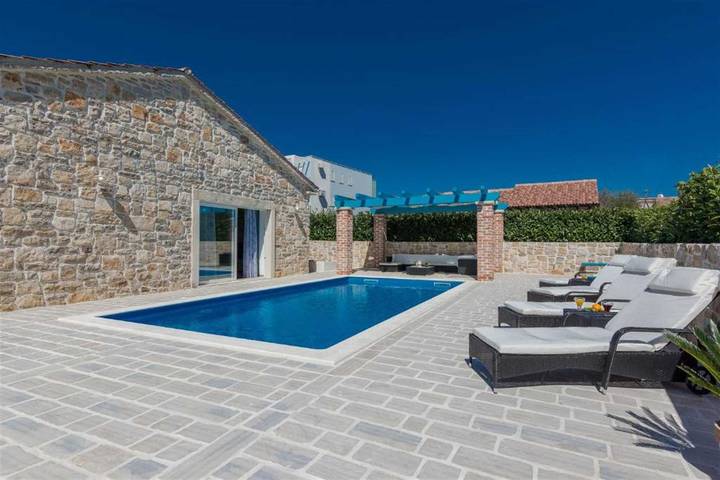 Stone Villa Gelosia Rustica with heated pool in Sukosan, Zadar