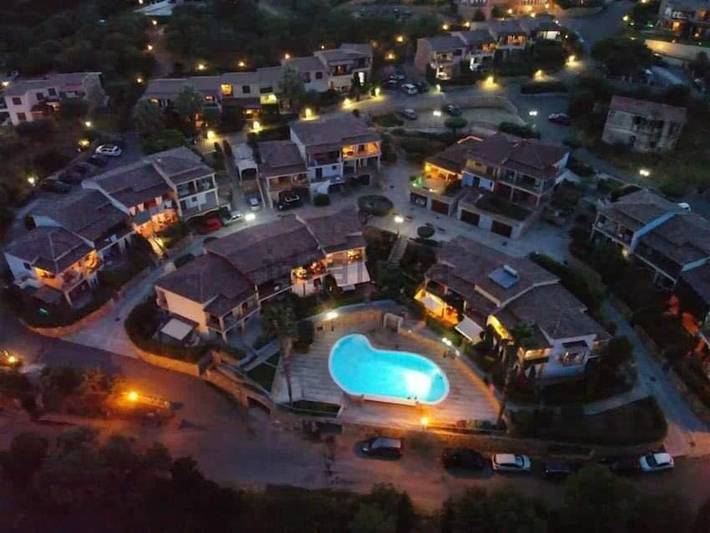 Ferienhaus für 12 Personen, mit Ausblick und Pool sowie Garten
