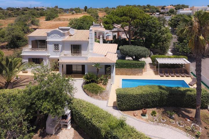 Villa für 8 Personen, mit Garten - 1