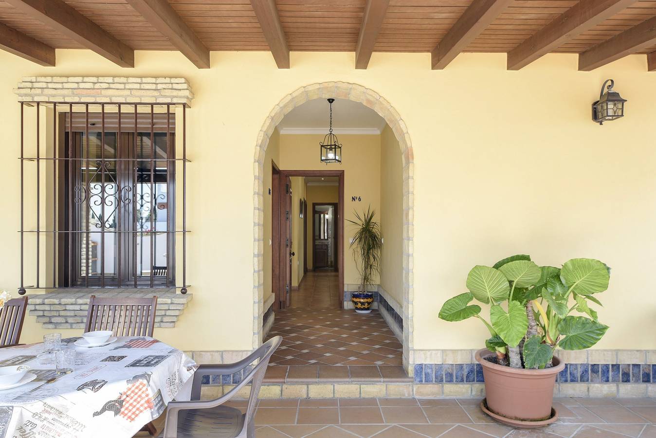 Moradia "Fuentes" com terraço privado, piscina e jardim partilhados, apenas para famílias in Conil de la Frontera, Costa de la luz