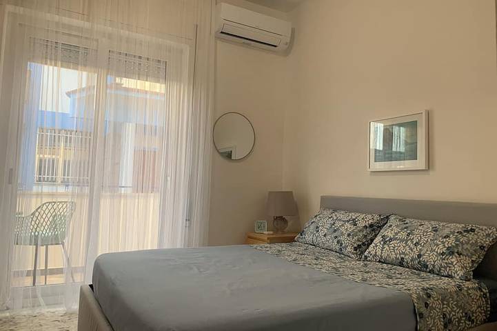 Entire apartment, Where the Sunset Meets the Sea - Panoramic penthouse a stone's throw from the beach in Marina di Minturno, Minturno