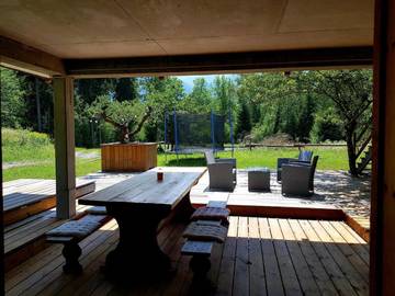 Gîte pour 4 personnes, avec vue et jardin à Verchaix