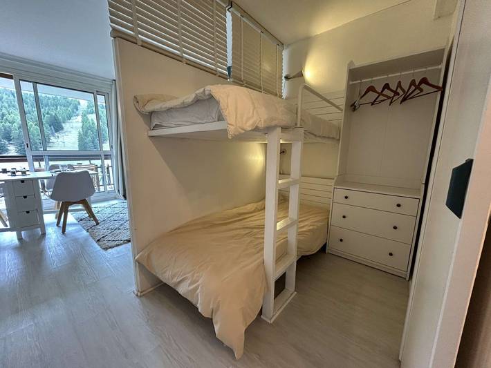 Appartement entier, Studio cosy pour 4 pers. à 50m des pistes avec Wi-Fi et parking, Le Dévoluy in Saint-Étienne-en-Dévoluy, Le Dévoluy