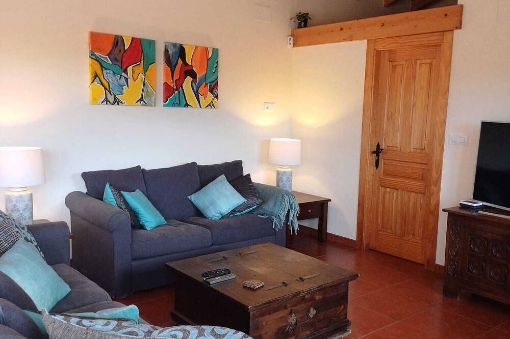 Casa Eloy: Ruhe & Komfort mit beheiztem Pool in Argüeru, Villaviciosa