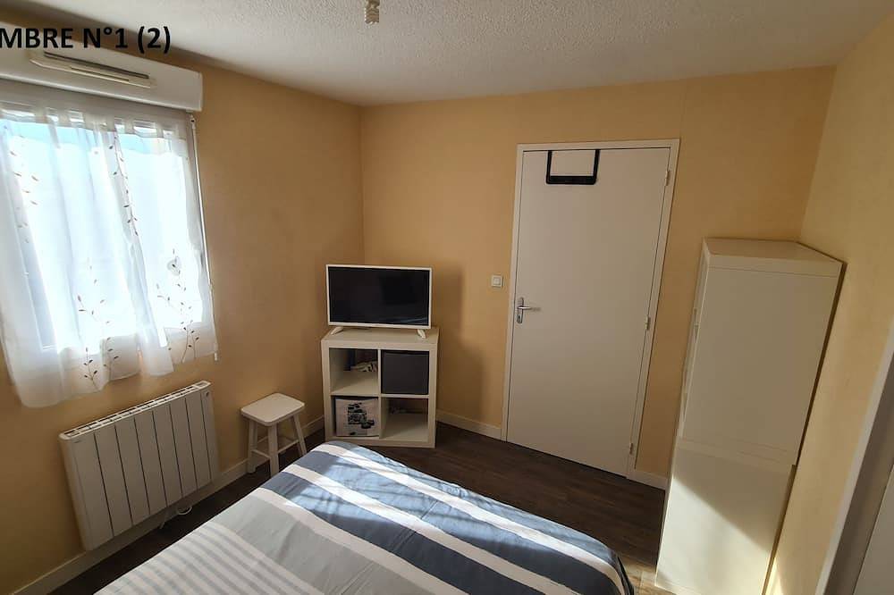 Entire apartment, Beautiful vacation apartment on the Breton coast in Beaussais-sur-Mer, Dinan region