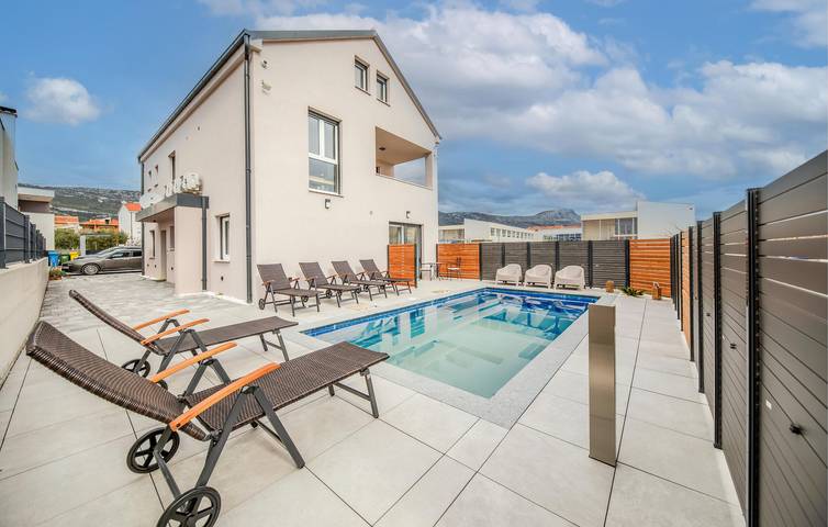 Ferienwohnung für 6 Personen, mit Pool und Terrasse - 1
