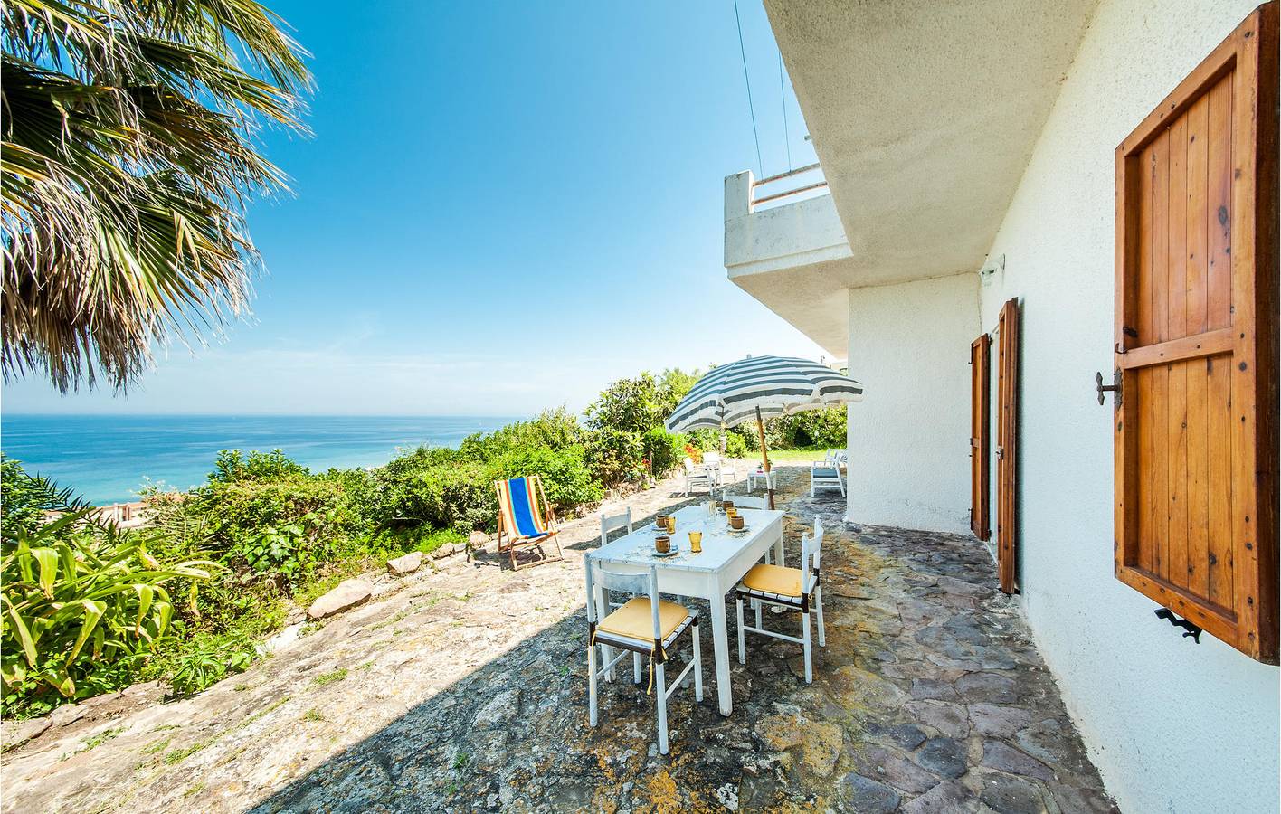 Appartamento vista mare con parcheggio e angolo cottura in Lu Bagnu, Castelsardo