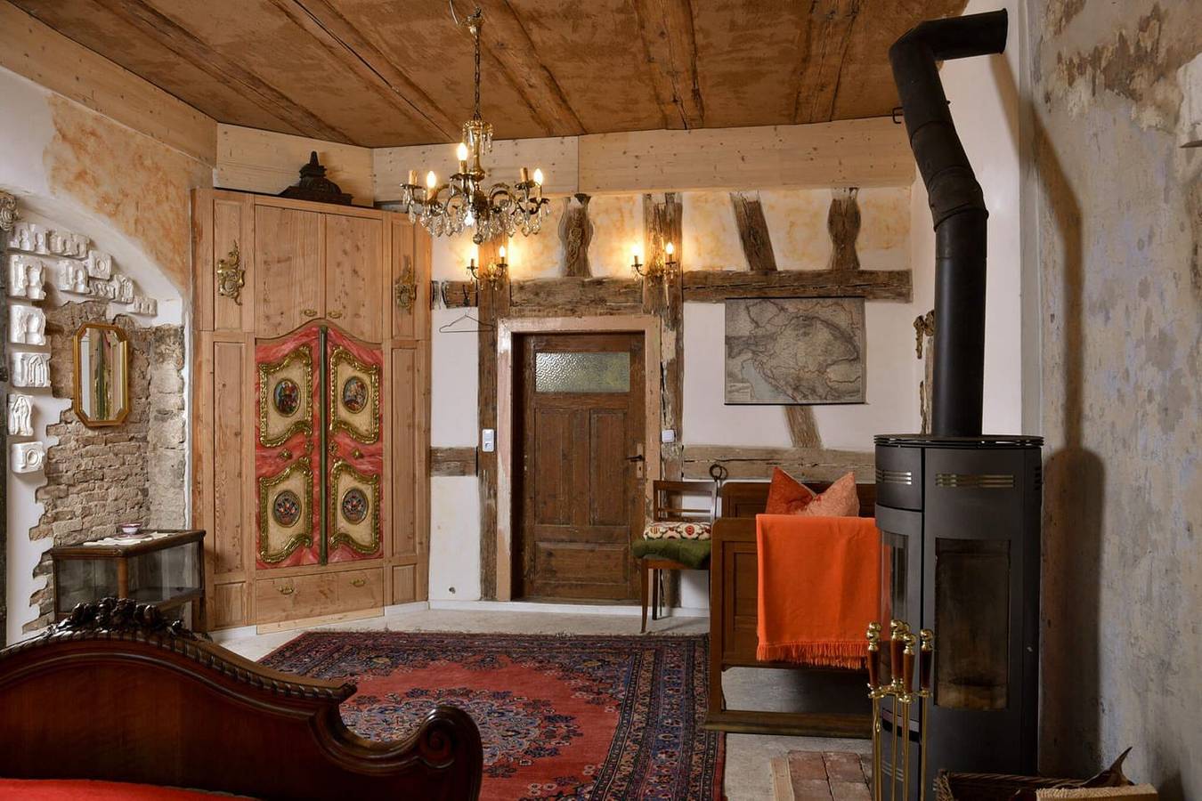 Ganze Wohnung, Schlafen wie im Märchen – Gruppen bis 10 Personen auf Schloss Weitersroda in Hildburghausen, Werratal