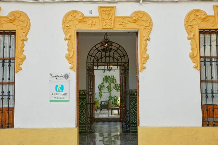 Cama y desayuno para 2 personas, con Terraza y Jardín en Almodóvar del Río