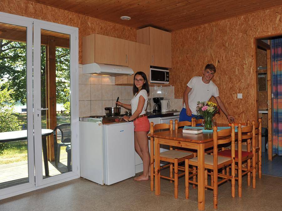Chalets de Vingeanne - Chalet 6 personas - Chalet estándar 39m² - 2 habitaciones / terraza cubierta in Villegusien-le-Lac, Alto Marne