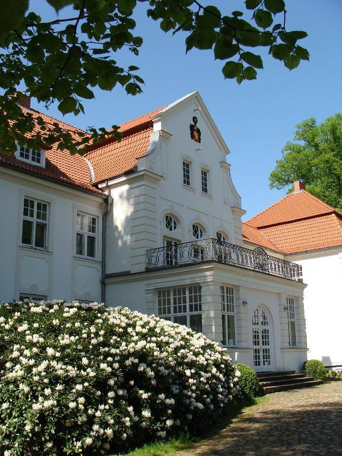 Ferienwohnung für 4 Personen, mit Terrasse und Garten sowie Seeblick und Ausblick