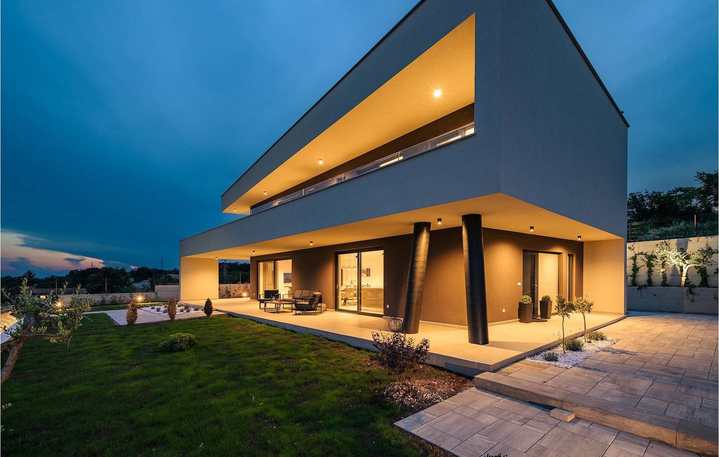 Accogliente appartamento con piscina riscaldata, terrazza e Wi-Fi vicino al centro di Raša in Arsia, Costa orientale dell'Istria