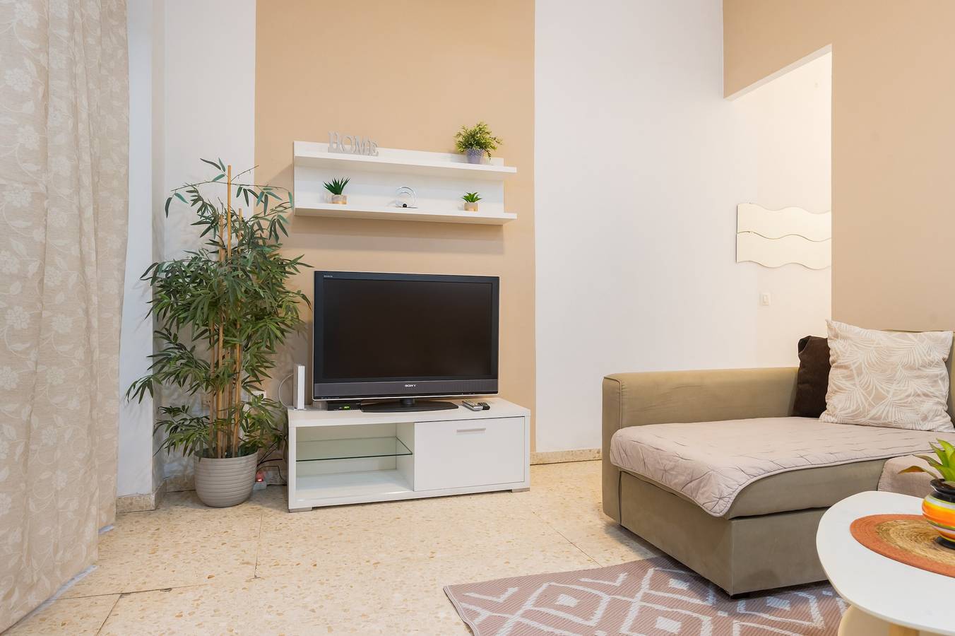 Appartement entier, Appartement 'Spacieux et Lumineux Séville' avec Wi-Fi et Climatisation in Casco Antiguo, Séville