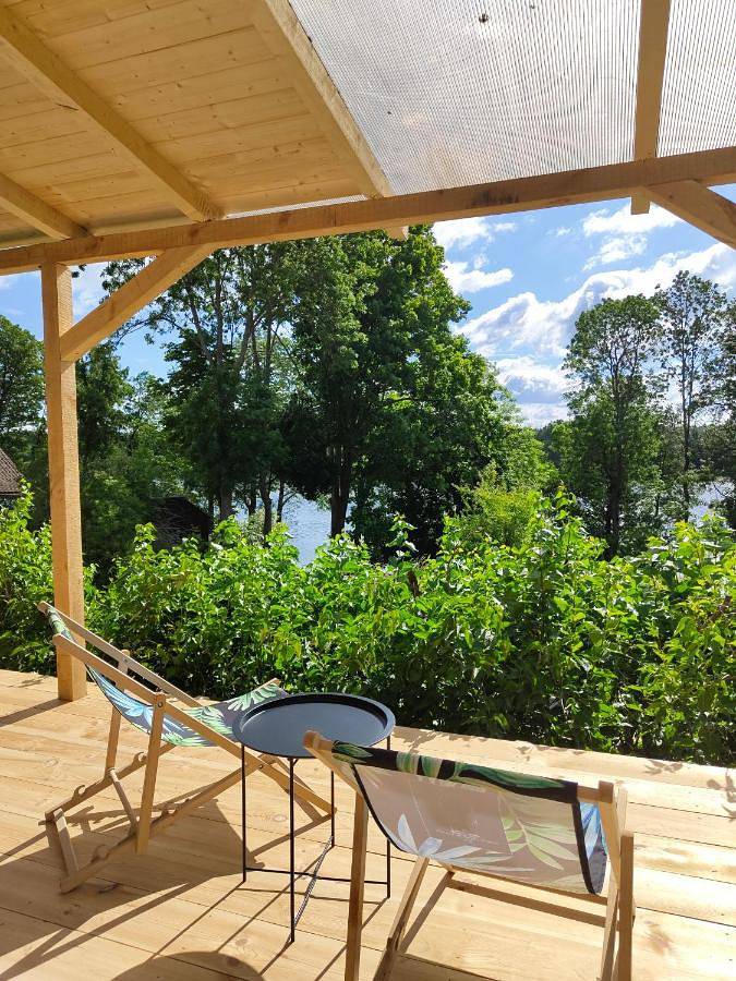 Dom dla 4 osób, z widok na jezioro i widok oraz ogród i taras - 1