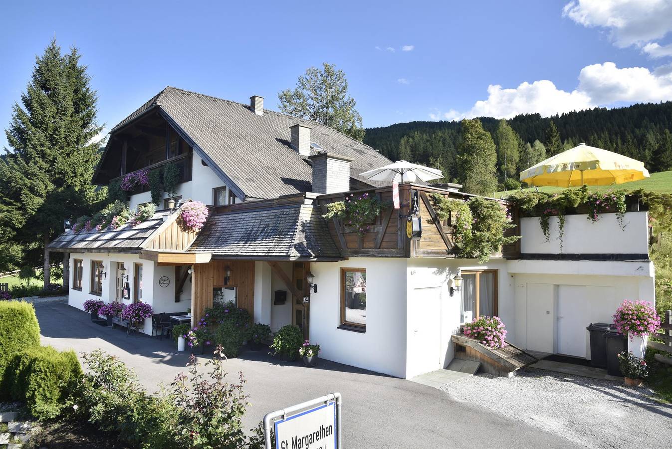 Familienzimmer, Toilette und Dusche getrennt, in Sankt Margarethen im Lungau, Lungau