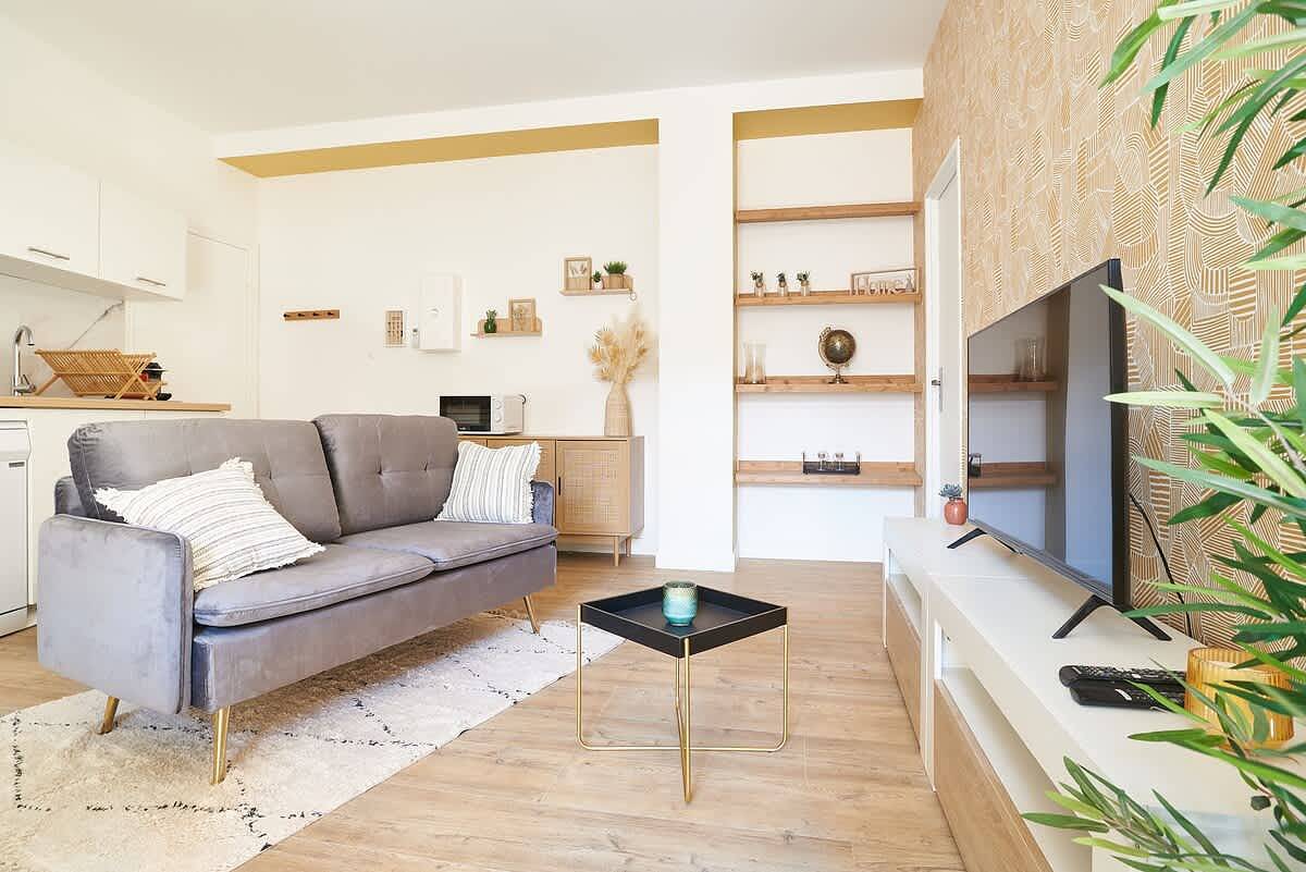 Apartamento entero, Cozy apt with A/C across les Halles in Béziers, Côte d'Améthyste