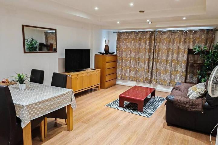 Apartment for 3 people in Swindon