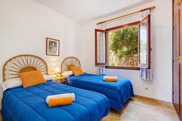 Villa pour 6 Personnes dans Cala Blanca, Ciutadella, Photo 3