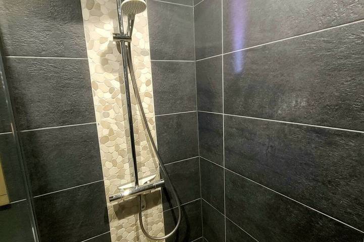 Private accommodation in beautiful villa with swimming pool in Dalhunden, Nordelsass