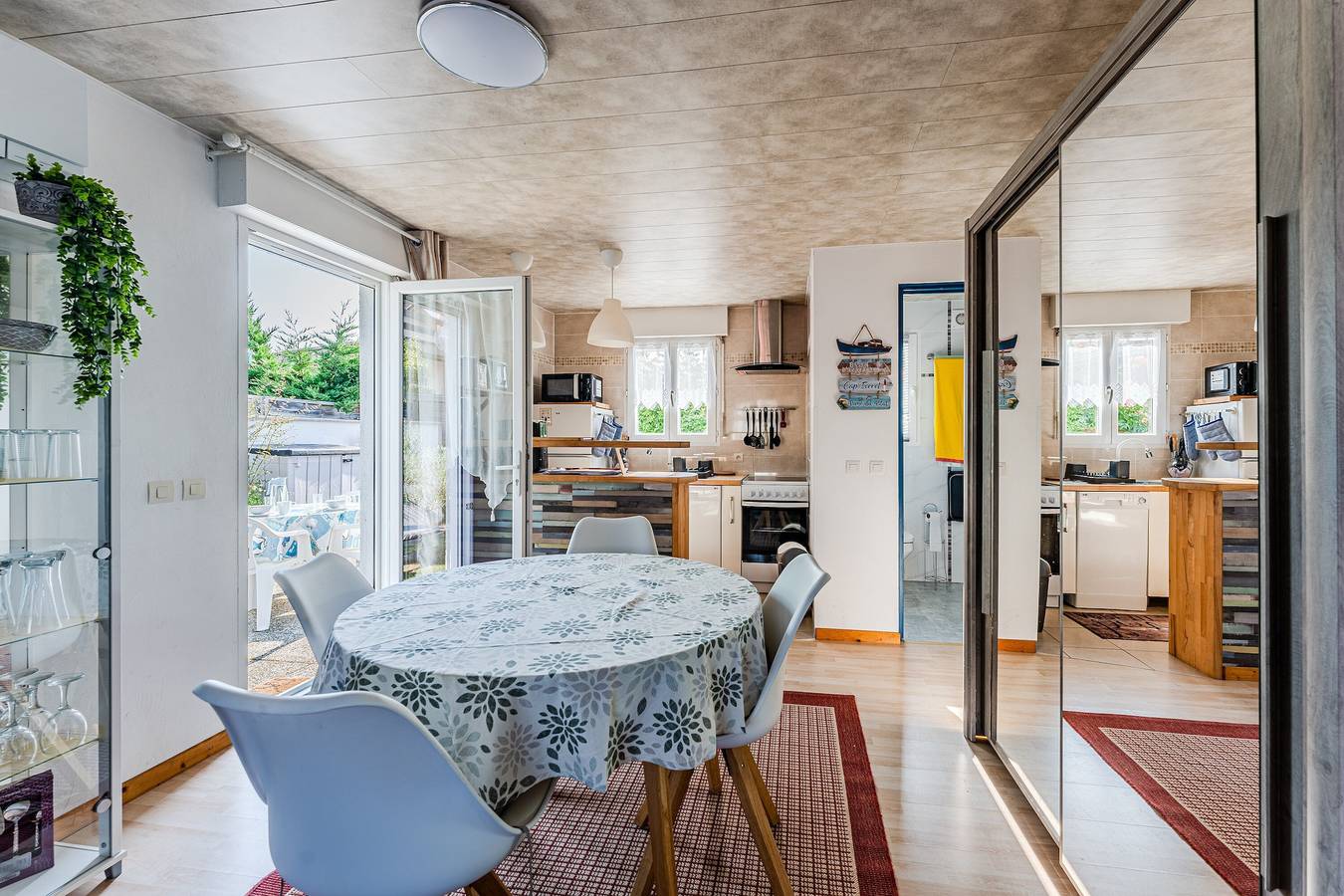 Henriela - Studio 2 Personnes avec terrasse privée, Wi-Fi et climatisation in Gujan-Mestras, Région d'Arcachon