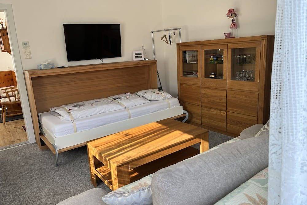 Schönes alleinstehendes Ferienhaus für 4 Gäste mit Klimaanlage,  W-Lan, Tv und Haustiere erlaubt in Floridsdorf, Wien