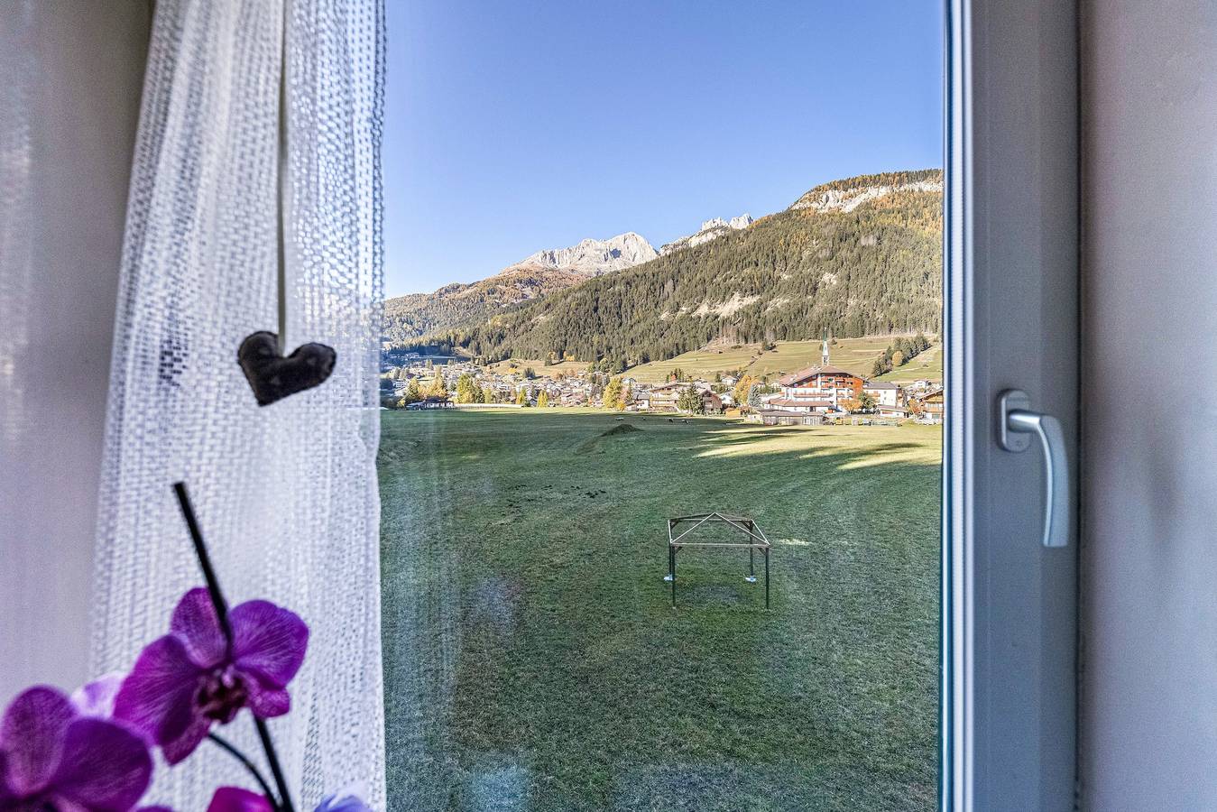 Ganze Wohnung, Ferienwohnung "Ciasa Tach" mit Bergblick, Balkon und Wlan in Pozza di Fassa, San Giovanni di Fassa