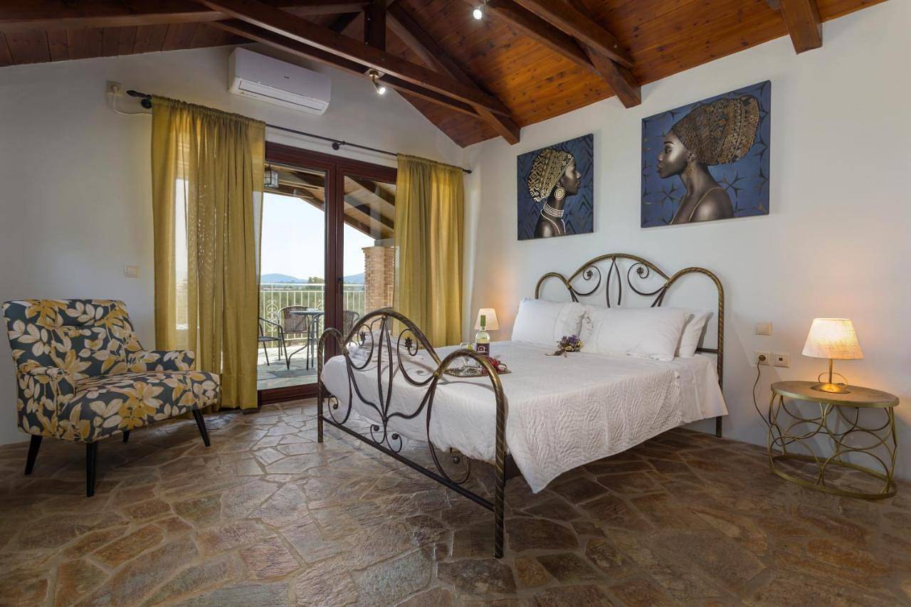 Seven-Bedroom Villa with Private Pool in Αμπελόκηπους Ζακύνθου, Ζάκυνθο