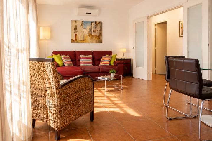 Apartamento entero, Apartamento de vacaciones para 4 personas con balcón in Platja de Sant Sebastià (Sitges), Sitges