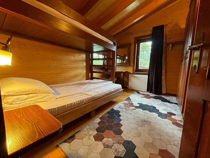 Gîte pour 8 personnes, avec terrasse et jacuzzi dans Dorna-Arini - 2