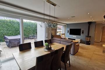 Gîte pour 10 personnes, avec jardin et terrasse à Mackenheim