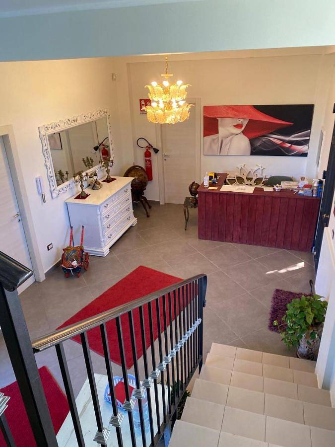 Location de vacances pour 2 personnes, avec terrasse ainsi que jardin et vue à Sommatino - 2