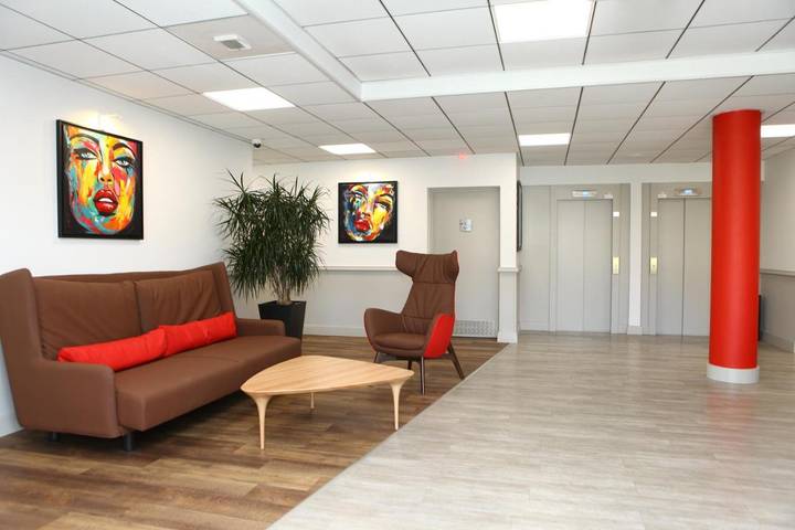 Location de vacances pour 4 personnes, avec balcon ainsi que vue et piscine dans Thermes Borda - 4